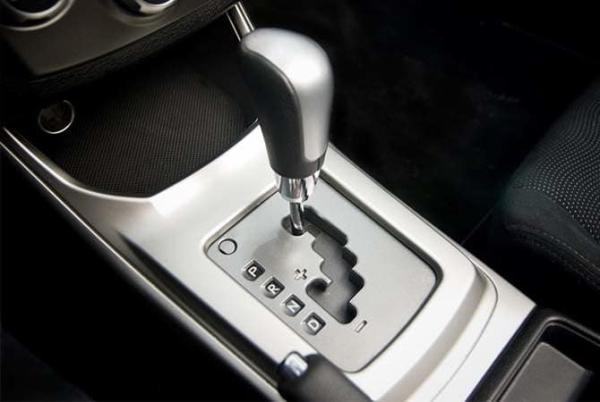 В чем разница и чем отличается роботизированная коробка от автомата
